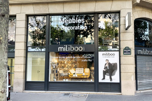 Pose d'Adhésif découpé façon vitrophanie 